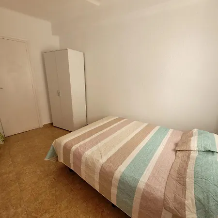 Apartment Comodo En Gandia